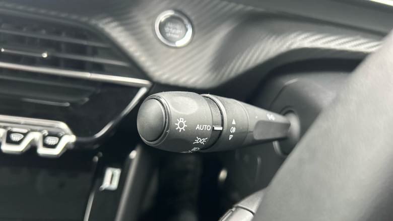 Peugeot 208 1.2 PureTech 100 Allure Premium + 5dr Petrol Hatchback